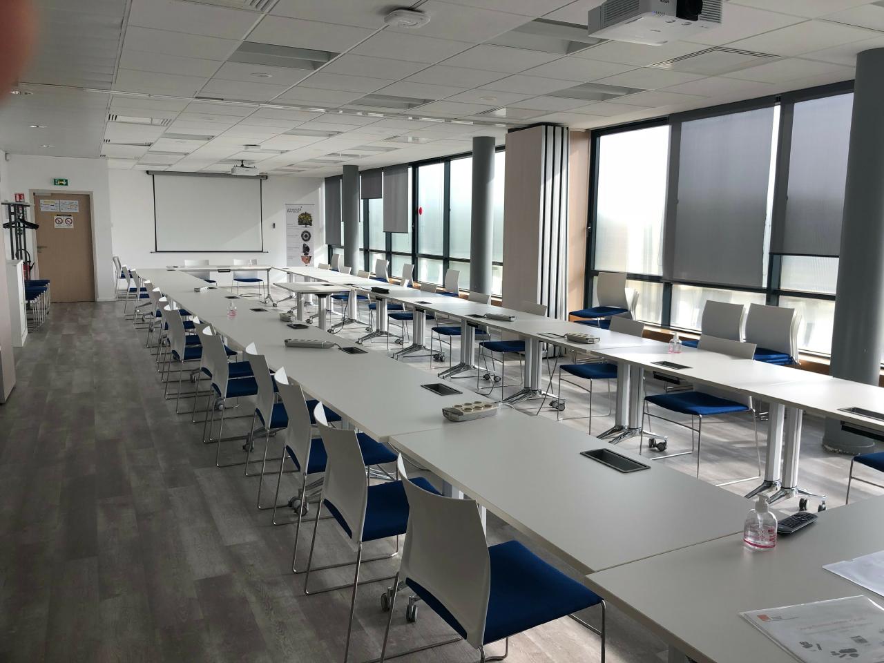 Bureau Saint-Aubin 2000m² Location bureau Saint-Aubin Essonne OLBUR2103612 1